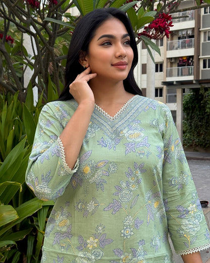 Vanya Bloom Set