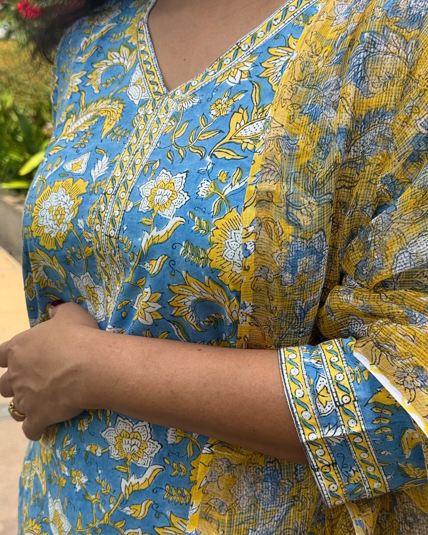 Madhavi Bloom Set